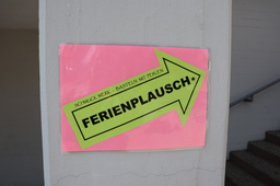"Komische Käuze" aus Perlen