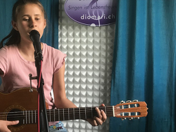 Singe deine Lieblingssongs und nimm sie auf